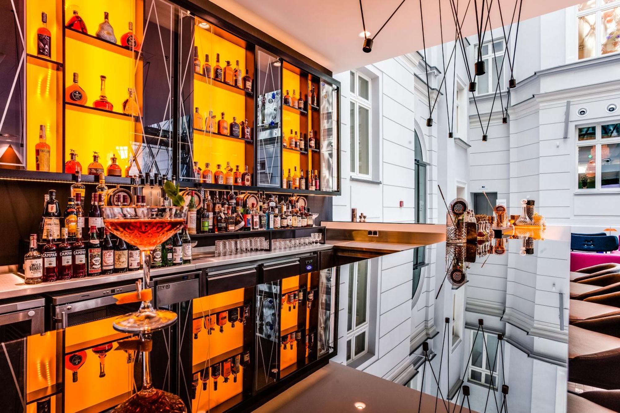 Hotel Indigo Warsaw Nowy Swiat By Ihg Exterior photo