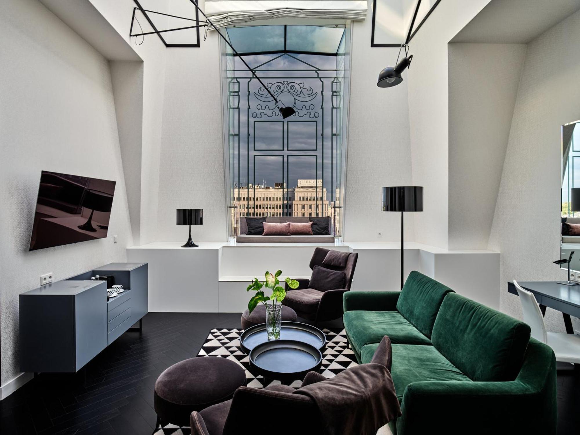 Hotel Indigo Warsaw Nowy Swiat By Ihg Exterior photo