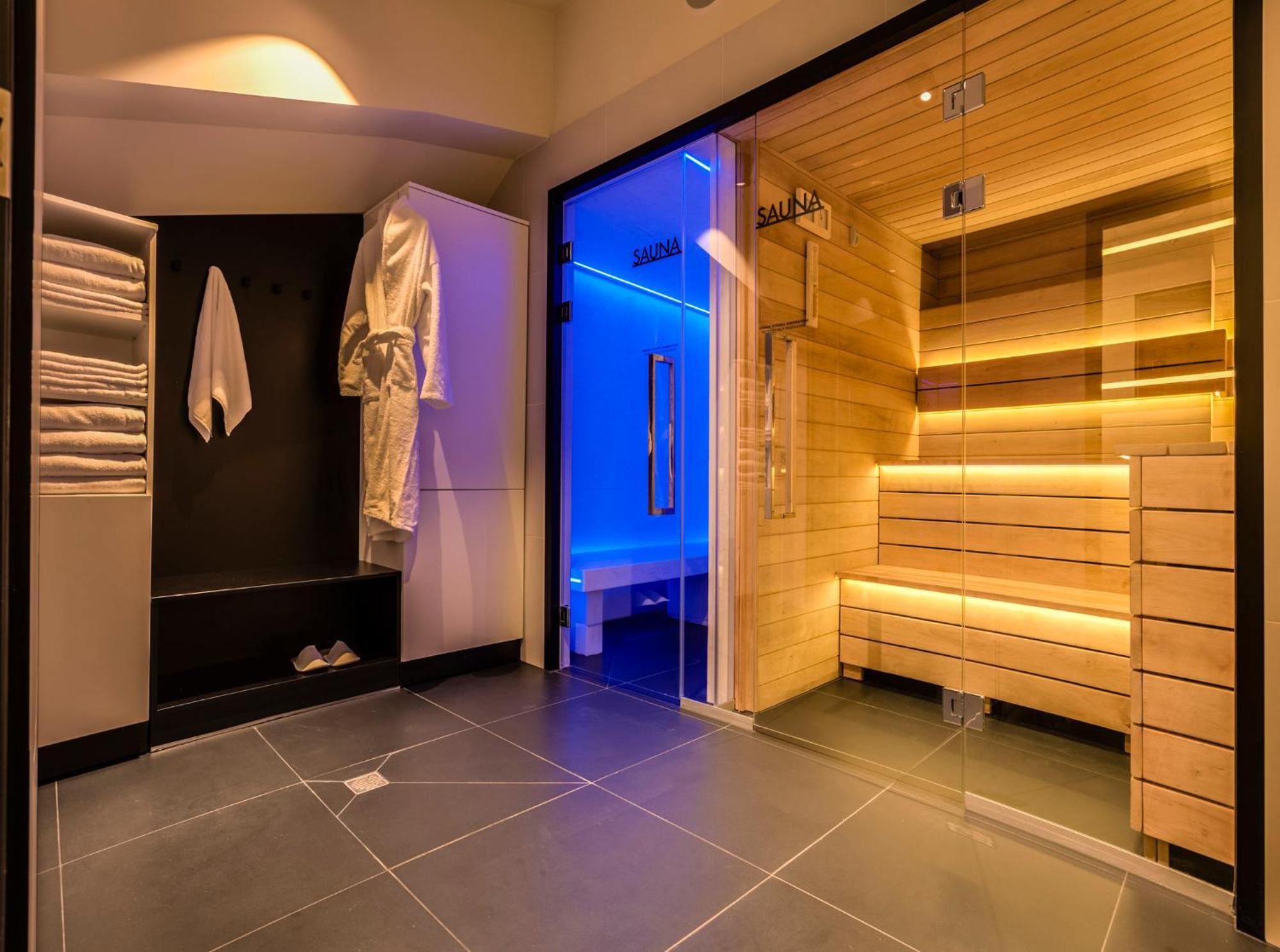Hotel Indigo Warsaw Nowy Swiat By Ihg Exterior photo